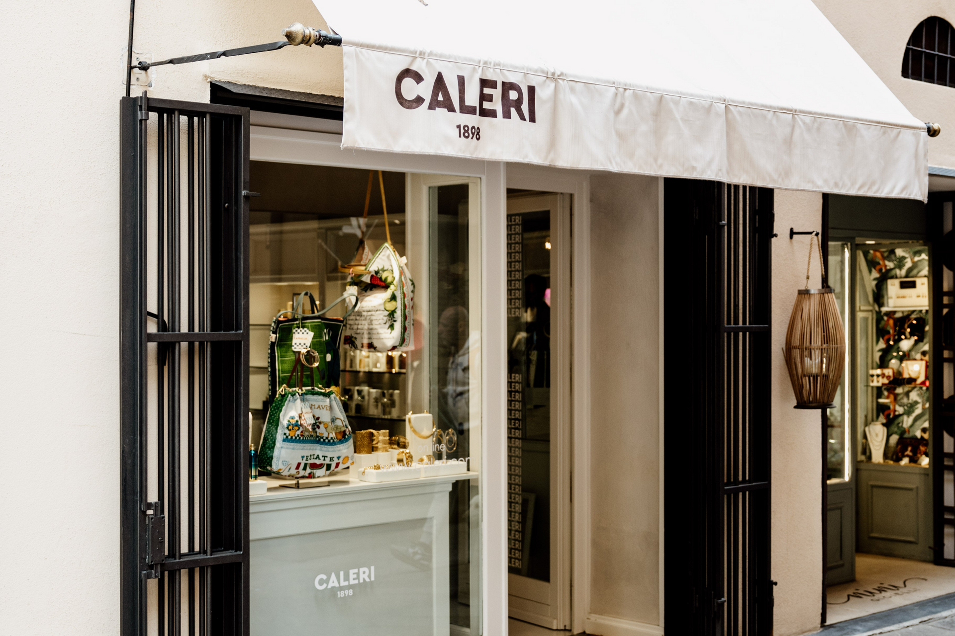 Le Boutique Caleri 1898: Dove l'Eleganza Prende Forma – Caleri1898
