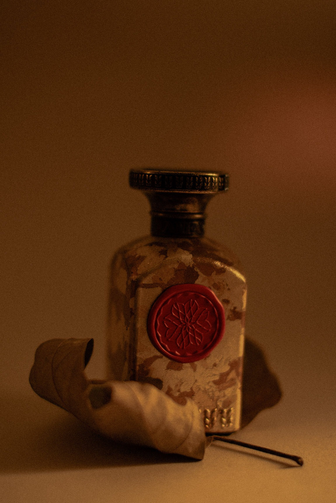 Ishq Extrait de Parfum - Lifestyle
