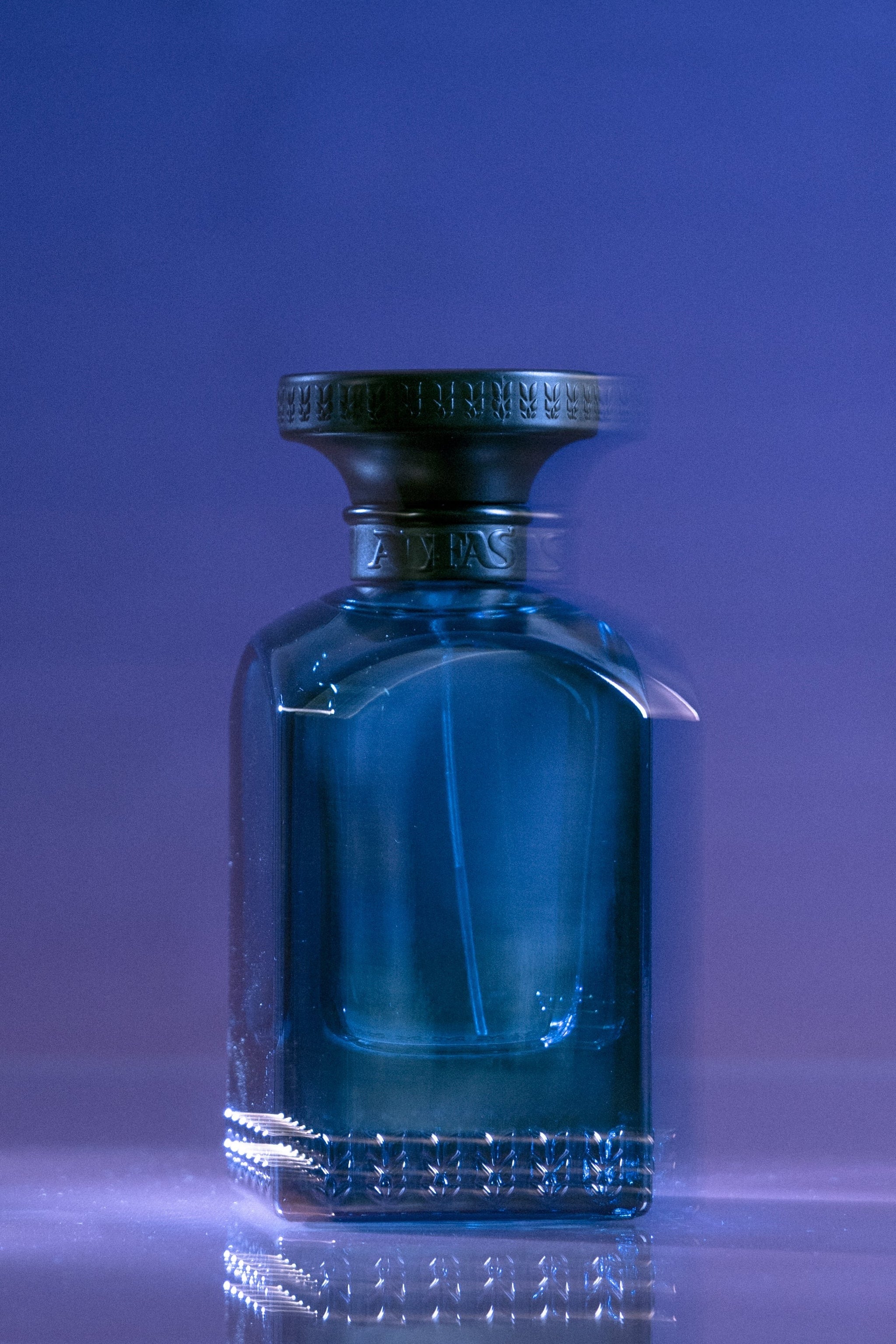 Sama Extrait de Parfum - Lifestyle